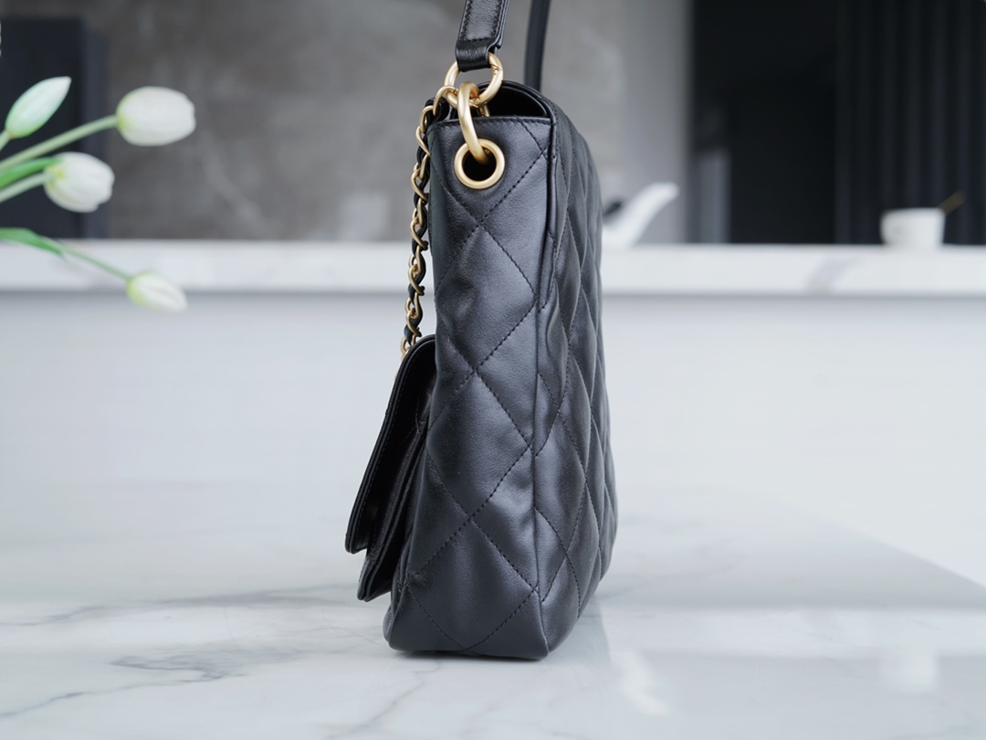 最高級シャネルスーパーコピー シャネルバッグコピー CHANEL 24P ホーボー バッグ 2024秋冬新作 ブラック AS3710 カーフスキン ゴールド金具 - 画像 (3)