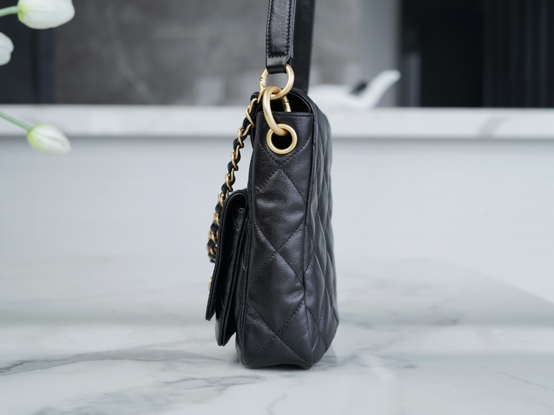 最高級シャネルスーパーコピー シャネルバッグコピー CHANEL 24P ホーボー バッグ 2024秋冬新作 ブラック 202408223 カーフスキン ゴールド金具 - 画像 (7)