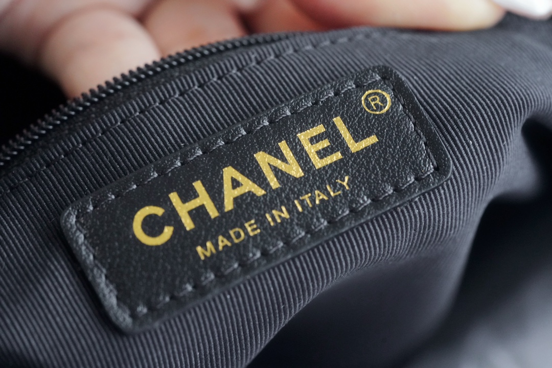 最高級シャネルスーパーコピー シャネルバッグコピー CHANEL 24P ホーボー バッグ 2024秋冬新作 ブラック 202408223 カーフスキン ゴールド金具 - 画像 (2)