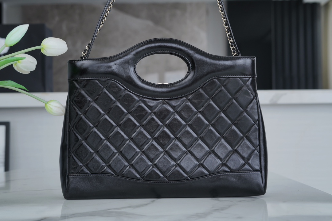 最高級シャネルスーパーコピー シャネルバッグコピー CHANEL 24S 31BAG ショッピング バッグ ブラック AS4854 B16220 94305 カーフスキン シルバー金具 - 画像 (7)