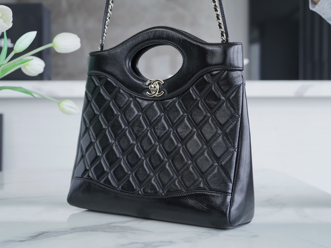 最高級シャネルスーパーコピー シャネルバッグコピー CHANEL 24S 31BAG ショッピング バッグ ブラック AS4133 B16220 94305 カーフスキン シルバー金具 - 画像 (8)