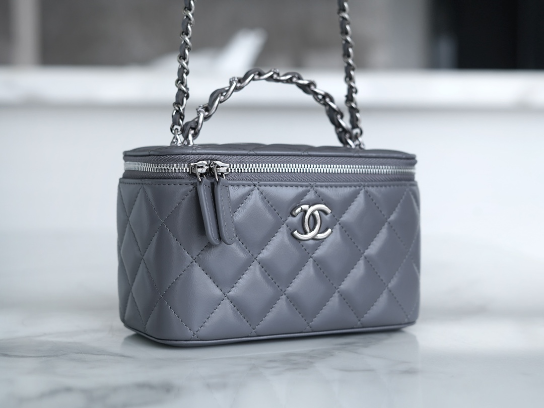 最高級シャネルスーパーコピー シャネルバッグコピー CHANEL マトラッセ ヴァニティ ケース グレー AP3044 B09209 NR652 ラムスキン シルバー金具 - 画像 (9)