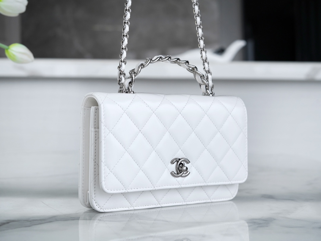 最高級シャネルスーパーコピー シャネルバッグコピー CHANEL チェーンクラッチ 2024秋冬新作バッグ ホワイト AP3567 B14291 10601 ラムスキン シルバー金具 - 画像 (7)