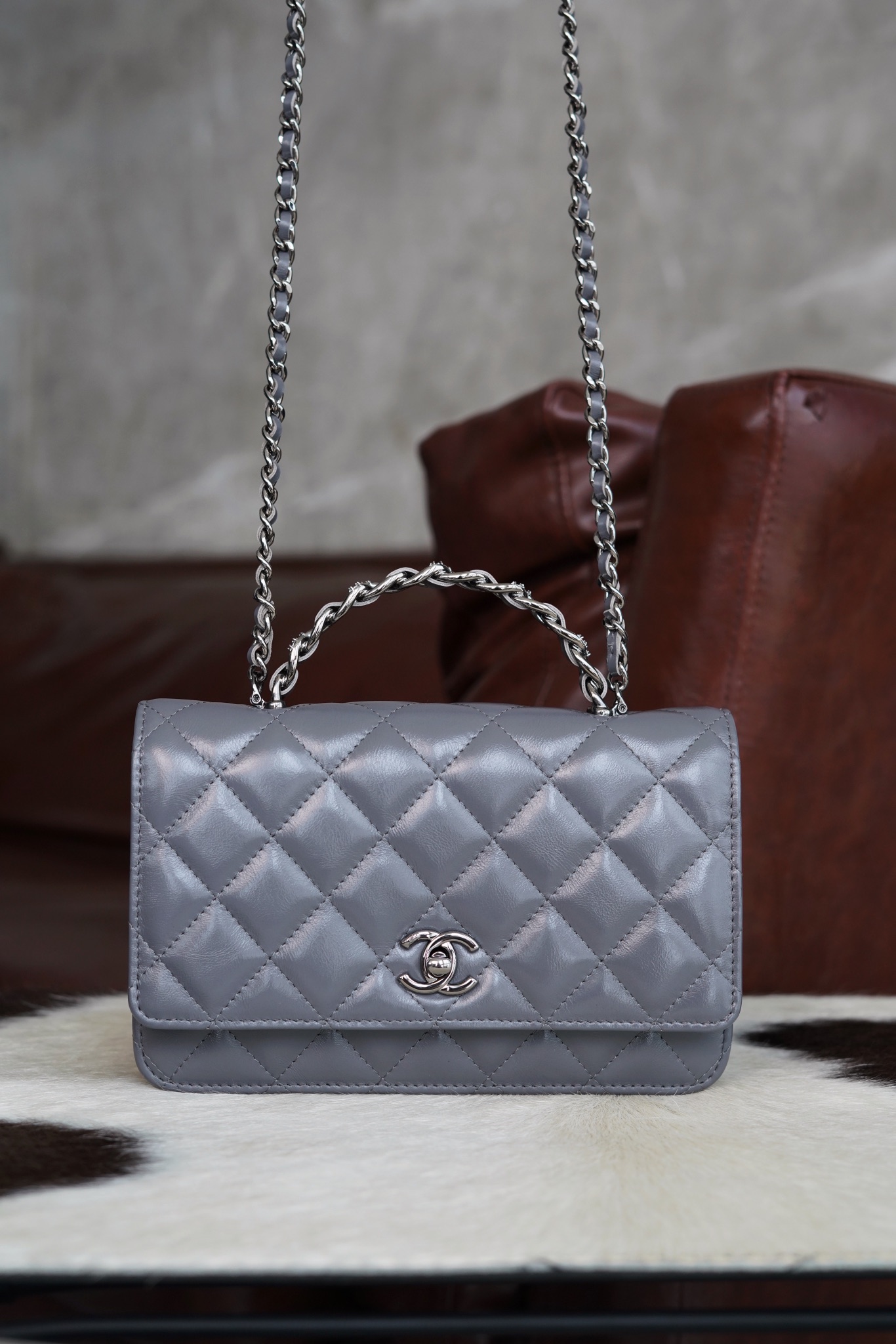 最高級シャネルスーパーコピー シャネルバッグコピー CHANEL チェーンクラッチ 2024秋冬新作バッグ グレー AP3567 B14291 NR652 ラムスキン シルバー金具 - 画像 (9)