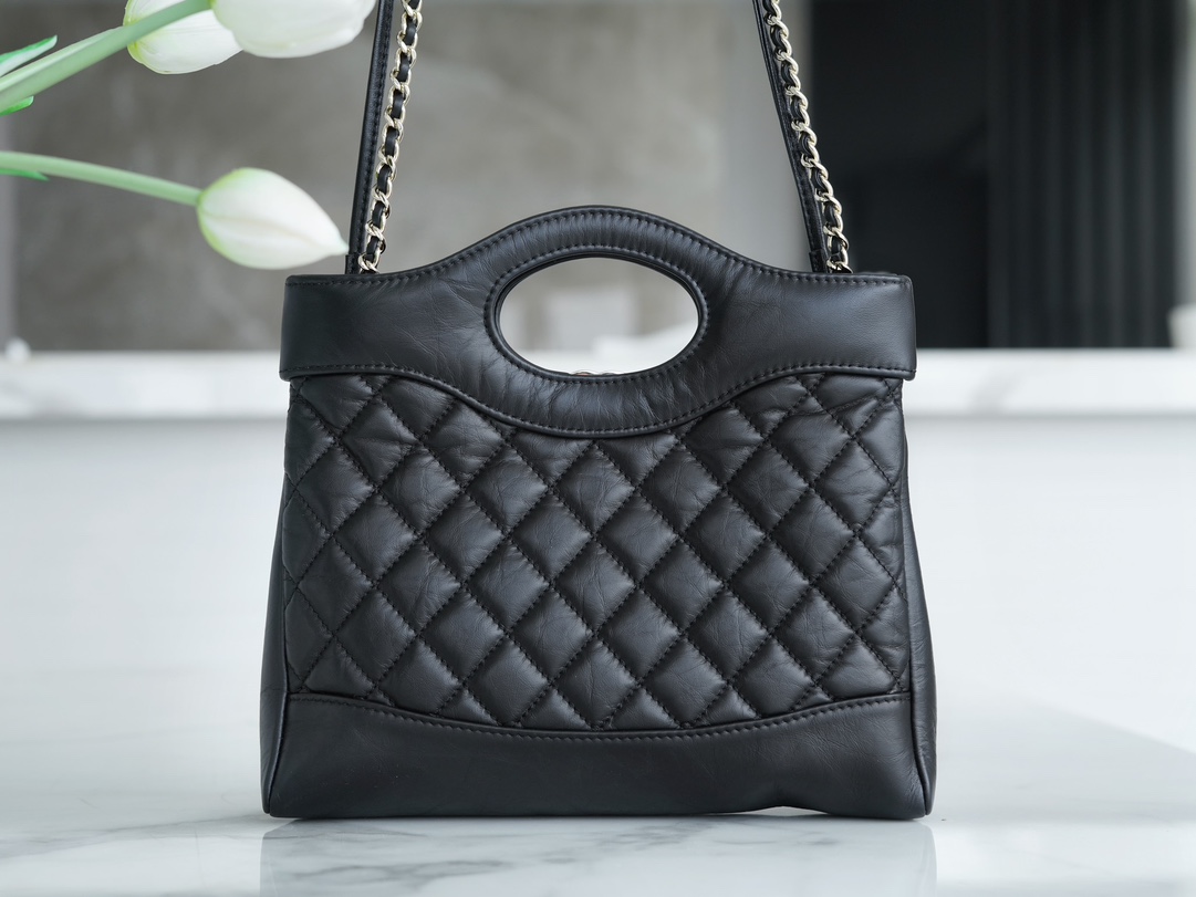 最高級シャネルスーパーコピー シャネルバッグコピー CHANEL 31 ミニ ショッピング バッグ ブラック AS4133 B17598 94305 ラムスキン シルバー金具 - 画像 (8)