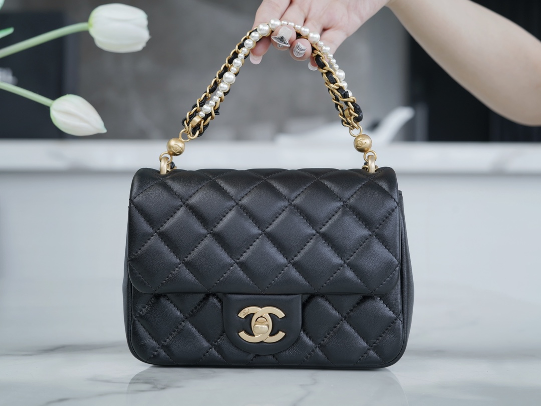 最高級シャネルスーパーコピー シャネルバッグコピー CHANEL ミニ フラップ バッグ ブラック AS4385 B15773 94305 ラムスキン ゴールド金具 - 画像 (7)