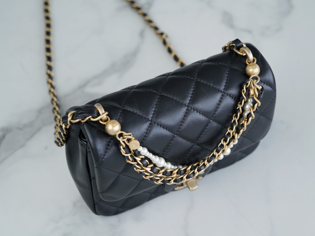 最高級シャネルスーパーコピー シャネルバッグコピー CHANEL ミニ フラップ バッグ ブラック AS4385 B15773 94305 ラムスキン ゴールド金具 - 画像 (2)