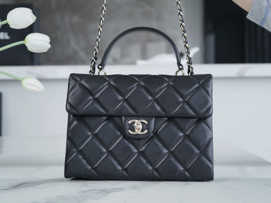 最高級シャネルスーパーコピー シャネルバッグコピー CHANEL マトラッセ トップハンドル フラップ バッグ ブラック AS4712 B15583 94305 キャビアスキン シルバー金具 - 画像 (9)