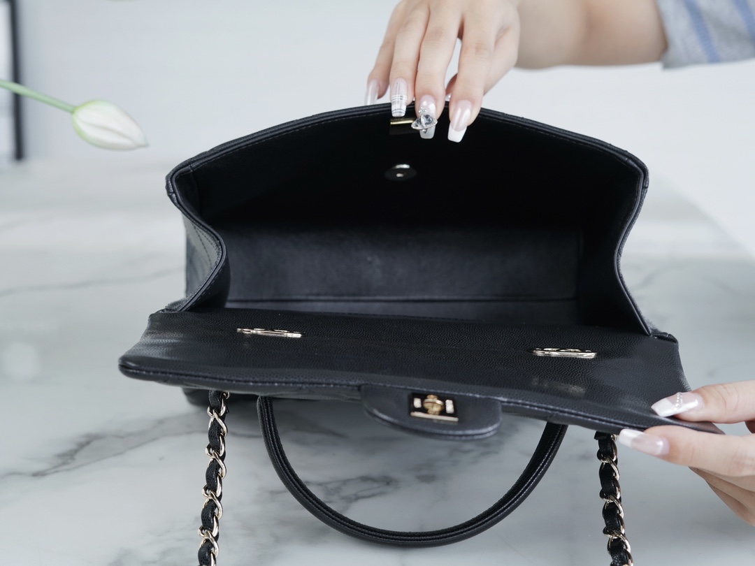 最高級シャネルスーパーコピー シャネルバッグコピー CHANEL マトラッセ トップハンドル フラップ バッグ ブラック AS4712 B15583 94305 キャビアスキン シルバー金具 - 画像 (5)