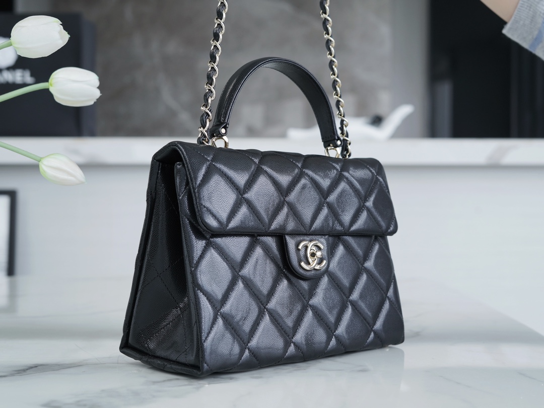 最高級シャネルスーパーコピー シャネルバッグコピー CHANEL マトラッセ トップハンドル フラップ バッグ ブラック AS4712 B15583 94305 キャビアスキン シルバー金具 - 画像 (4)