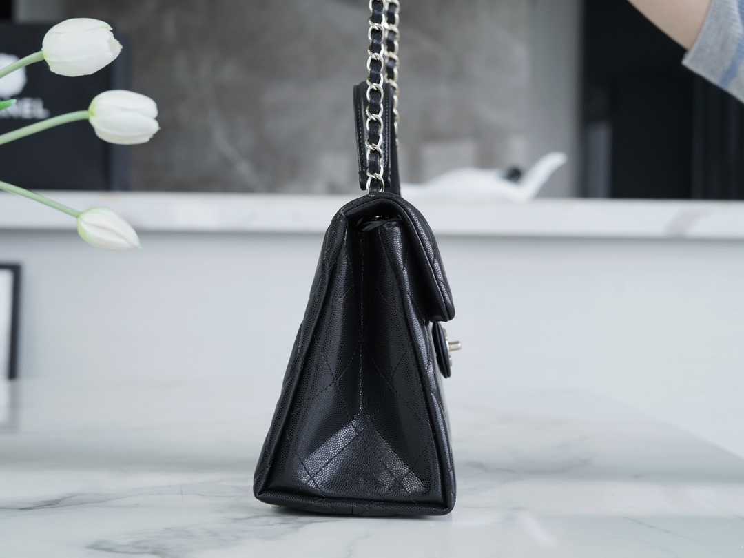 最高級シャネルスーパーコピー シャネルバッグコピー CHANEL マトラッセ トップハンドル フラップ バッグ ブラック AS4712 B15583 94305 キャビアスキン シルバー金具 - 画像 (3)