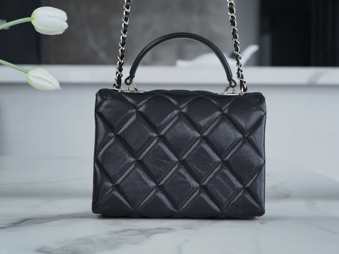 最高級シャネルスーパーコピー シャネルバッグコピー CHANEL マトラッセ トップハンドル ミニ フラップ バッグ ブラック AS4711 B15583 94305 キャビアスキン シルバー金具 - 画像 (8)