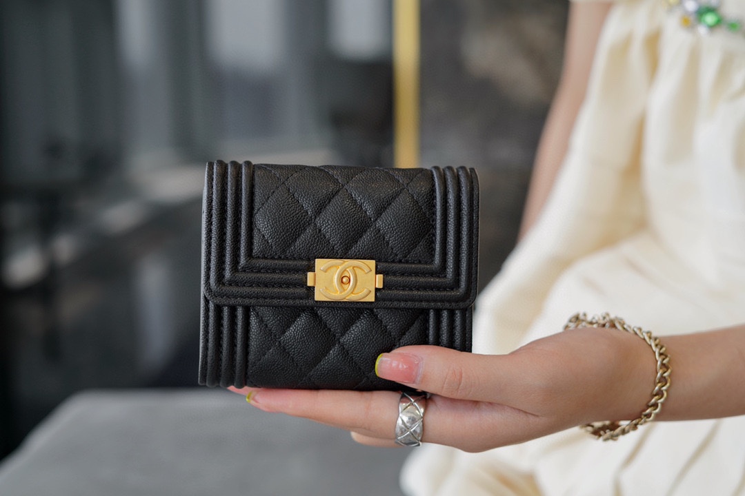 最高級シャネルスーパーコピー シャネルカードケースコピー カードホルダー BOY CHANEL ボーイシャネル ブラック A80603 B01490 94305 キャビアスキン ゴールド金具 - 画像 (9)