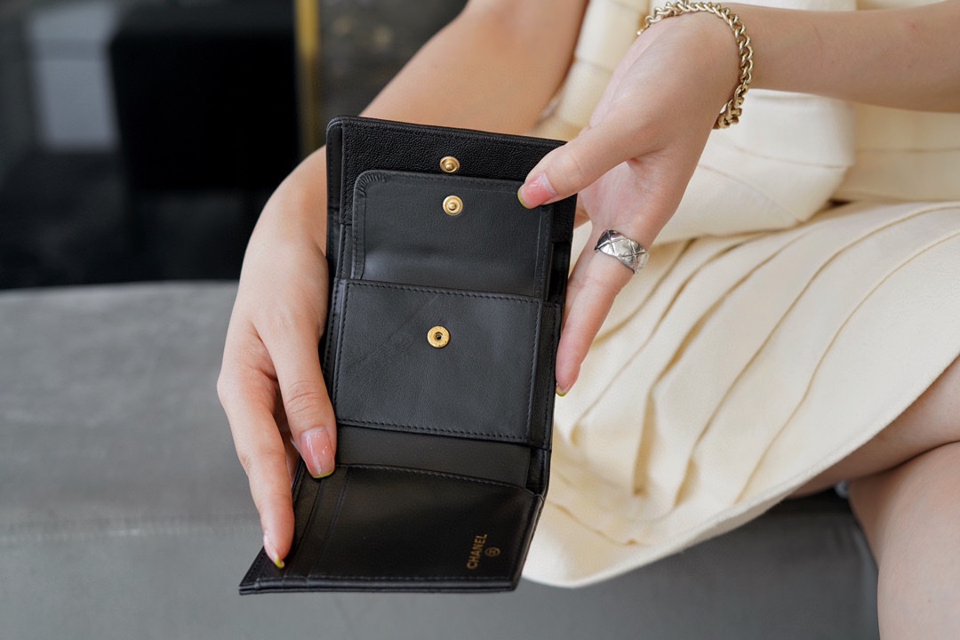 最高級シャネルスーパーコピー シャネルカードケースコピー カードホルダー BOY CHANEL ボーイシャネル ブラック A80603 B01490 94305 キャビアスキン ゴールド金具 - 画像 (3)