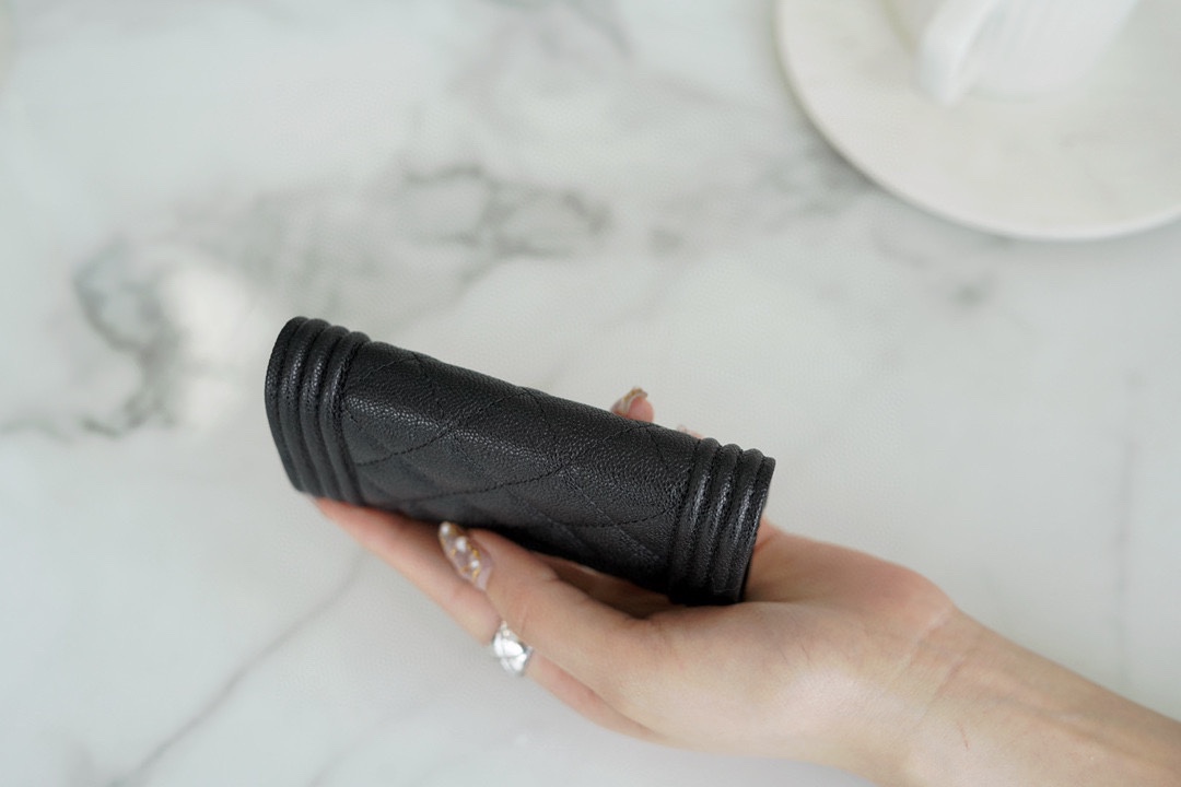 最高級シャネルスーパーコピー シャネル財布コピー カードホルダー BOY CHANEL ボーイシャネル ブラック A80603 B01490 94305 キャビアスキン ゴールド金具 - 画像 (4)