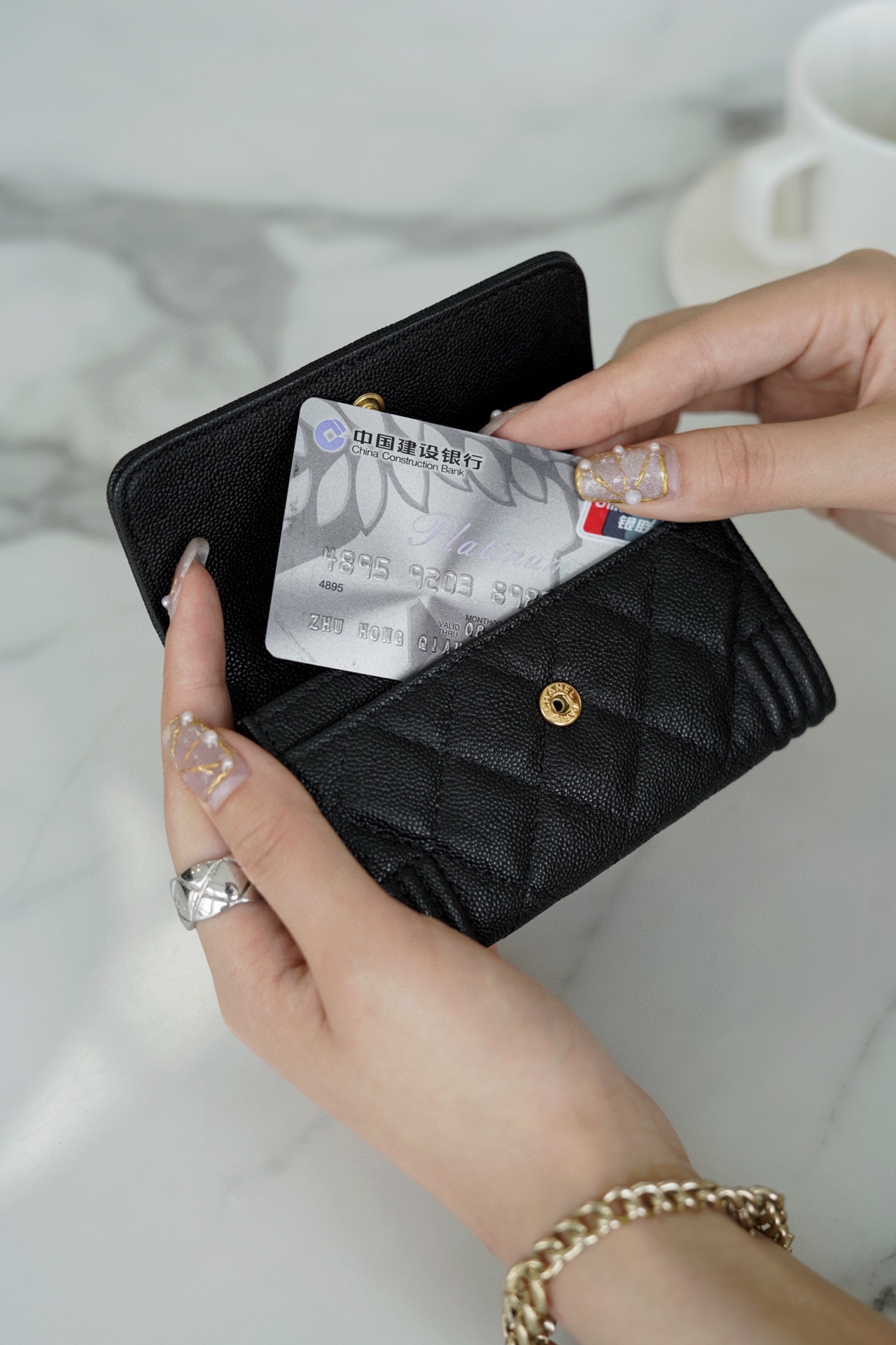 最高級シャネルスーパーコピー シャネル財布コピー カードホルダー BOY CHANEL ボーイシャネル ブラック A80603 B01490 94305 キャビアスキン ゴールド金具 - 画像 (3)