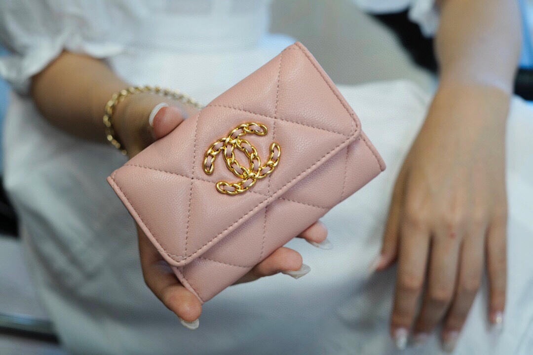 最高級シャネルスーパーコピー シャネルカードケースコピー CHANEL 19 フラップ カードケース ピンク AP1790 B04852 NG750 ラムスキン ゴールド金具 - 画像 (3)