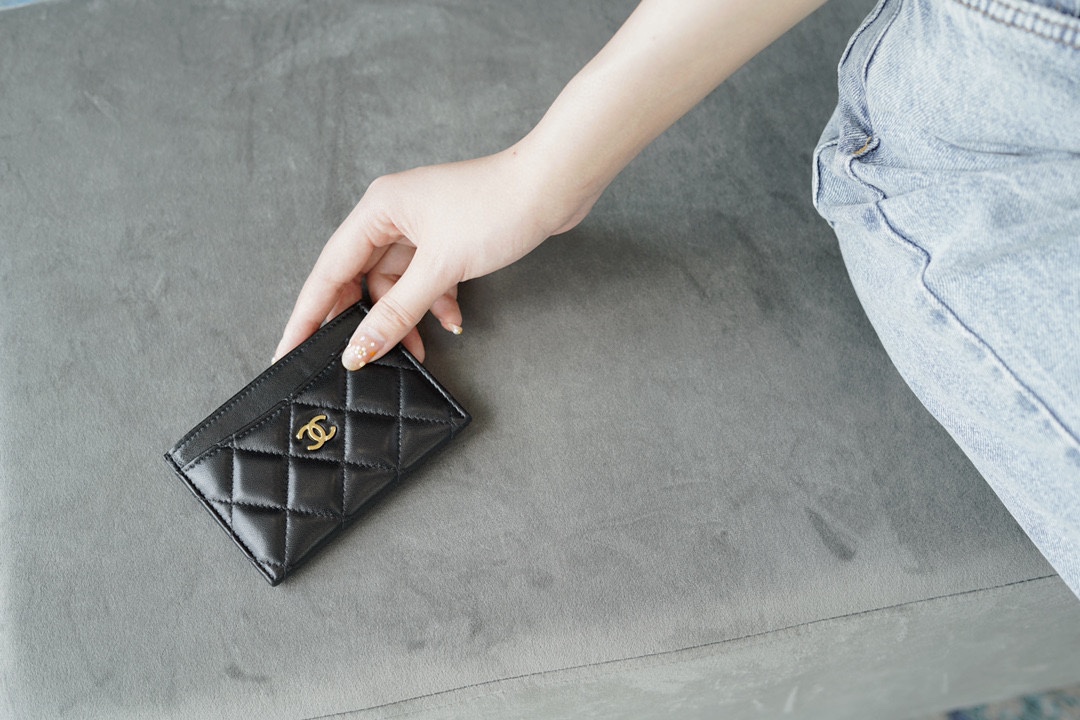 最高級シャネルスーパーコピー シャネルカードケースコピー カードケース クラシック マトラッセ ココマーク ブラック AP0213 Y01864 C3906 ラムスキン ゴールド金具 - 画像 (2)