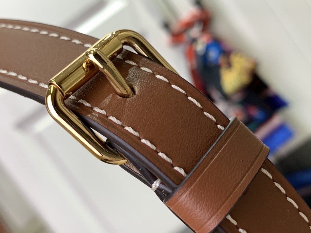 ルイヴィトン ショルダーバッグ 新作 クロワッサン ナチュラル / タン M24811 ナチュラルラフィア 100% ゴールド金具 - 画像 (3)