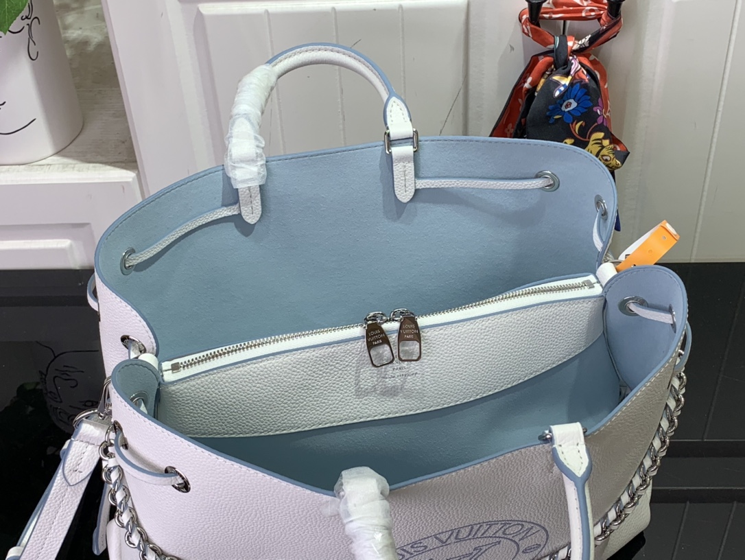 ルイヴィトン トートバッグ 新作 ベラ・トート Bella Tote ホワイト / ブルー M11733 牛革 シルバー金具 - 画像 (2)