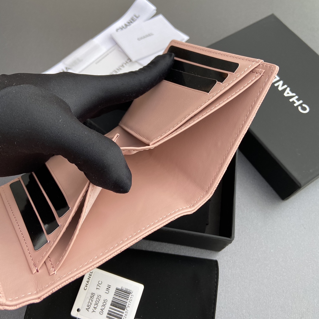 最高級シャネルスーパーコピー シャネル財布コピー 三つ折り財布 マトラッセ ココマーク ピンク A82288 Y01295 NG750 キャビアスキン ゴールド金具 - 画像 (3)