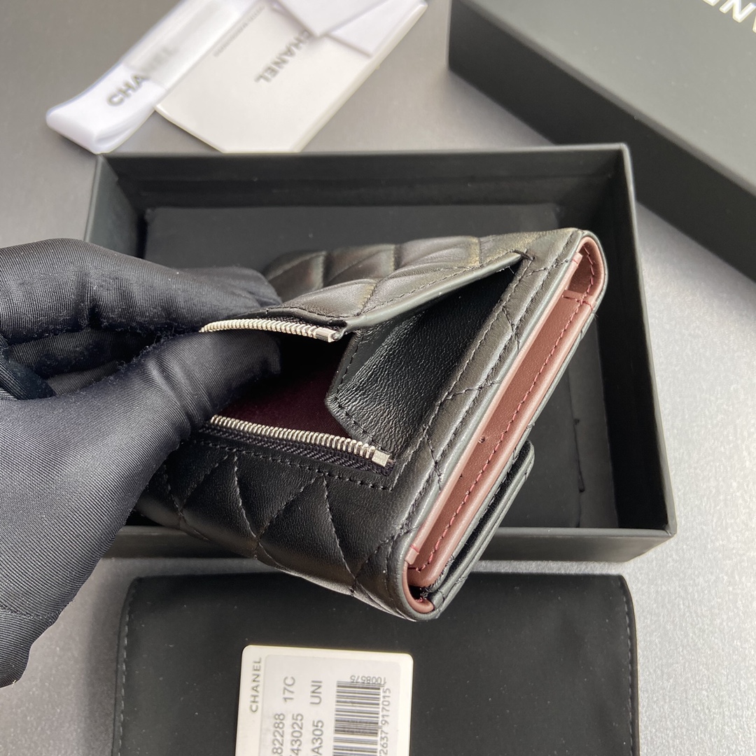 最高級シャネルスーパーコピー シャネル財布コピー 三つ折り財布 マトラッセ ココマーク ブラック A82288 Y01295 C3906 カーフスキン シルバー金具 - 画像 (3)