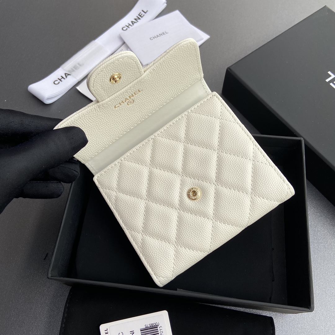 最高級シャネルスーパーコピー シャネル財布コピー 三つ折り財布 マトラッセ ココマーク ホワイト A82288 Y01295 10601 キャビアスキン ゴールド金具 - 画像 (4)