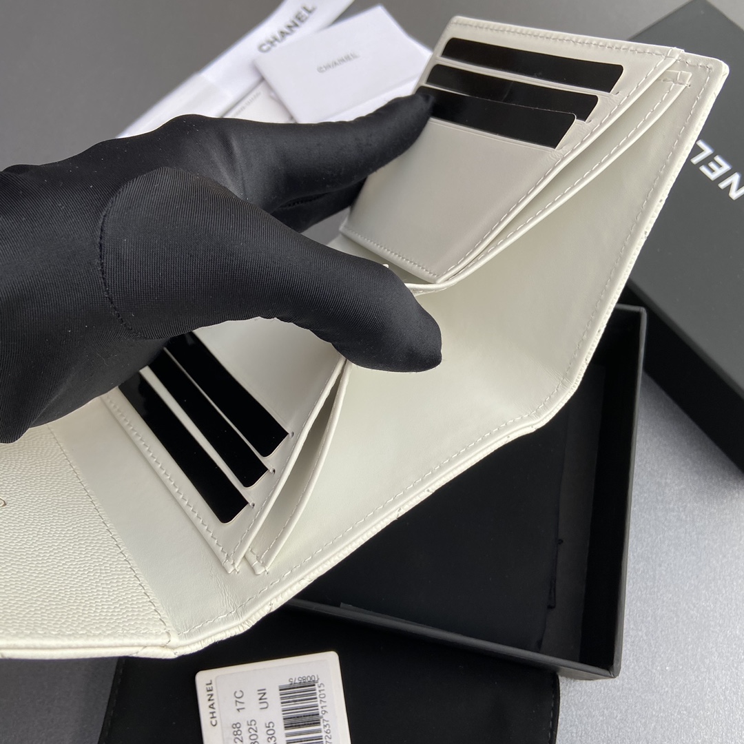 最高級シャネルスーパーコピー シャネル財布コピー 三つ折り財布 マトラッセ ココマーク ホワイト A82288 Y01295 10601 キャビアスキン ゴールド金具 - 画像 (2)
