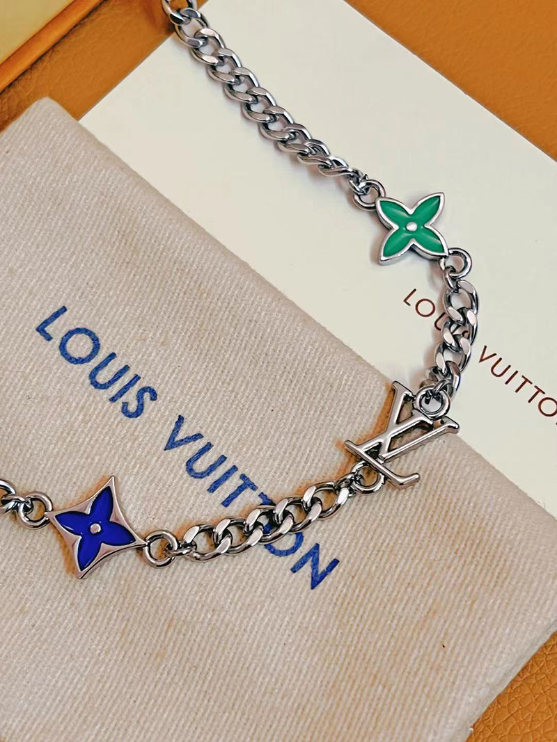最高級ルイヴィトンスーパーコピー ルイヴィトンネックレスコピー Monogram Row Necklace M01949 シルバー - 画像 (2)