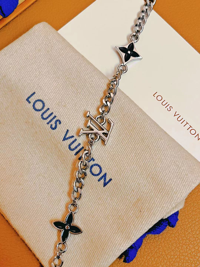 最高級ルイヴィトンスーパーコピー ルイヴィトンブレスレットコピー ブレスレット・LV スパイク M1520A シルバー - 画像 (4)