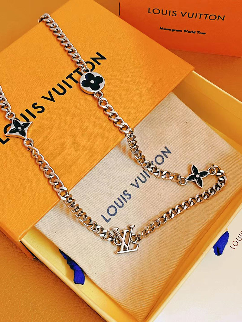 最高級ルイヴィトンスーパーコピー ルイヴィトンネックレスコピー LV Spike Charms Necklace M01717 シルバー - 画像 (5)
