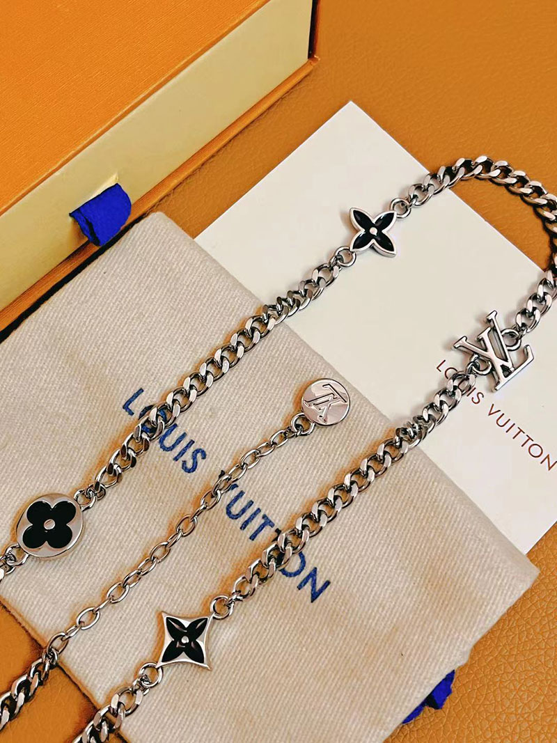 最高級ルイヴィトンスーパーコピー ルイヴィトンネックレスコピー LV Spike Charms Necklace M01717 シルバー - 画像 (4)