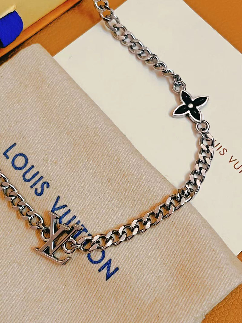 最高級ルイヴィトンスーパーコピー ルイヴィトンネックレスコピー LV Spike Charms Necklace M01717 シルバー - 画像 (2)