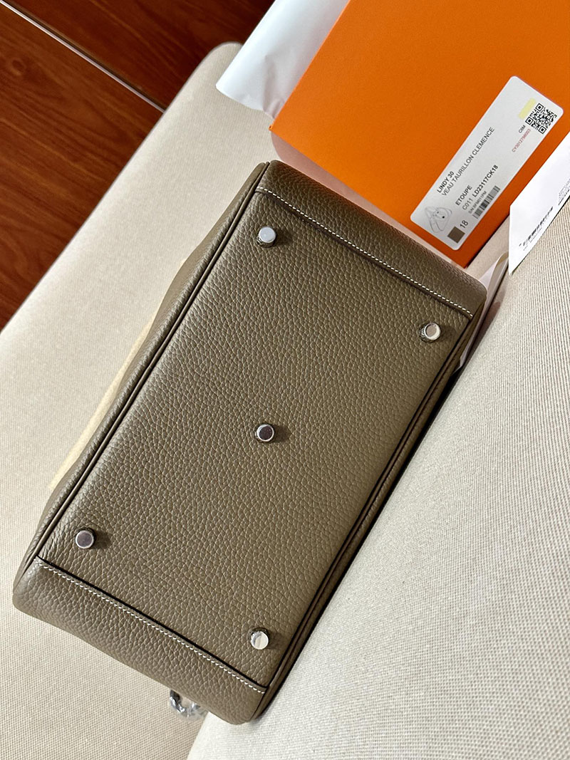 最高級エルメススーパーコピー リンディ30コピー リンディ30 エトゥープ トリヨンクレマンス シルバー金具 - 画像 (3)