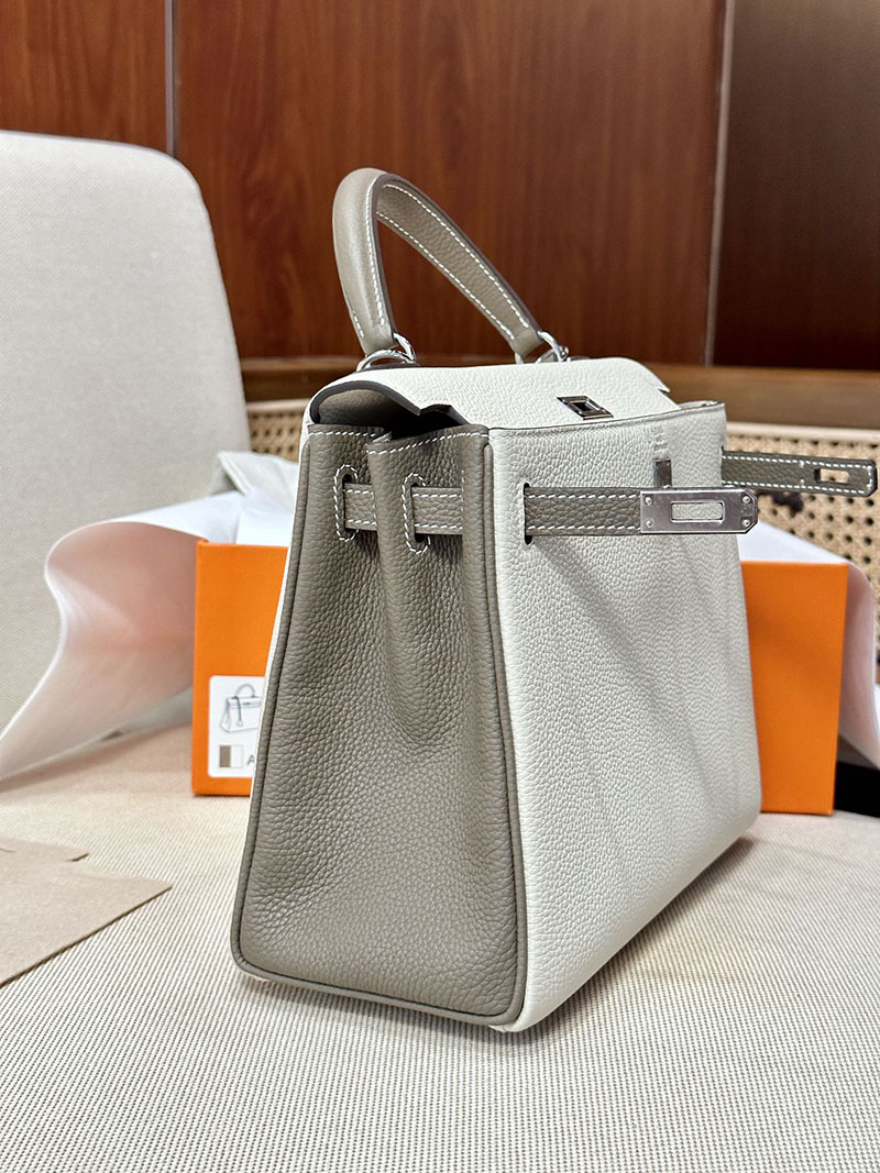 最高級エルメススーパーコピー ケリー28コピー ケリー28 パーソナル 内縫い クレxエトゥープ トゴ シルバー金具 - 画像 (5)