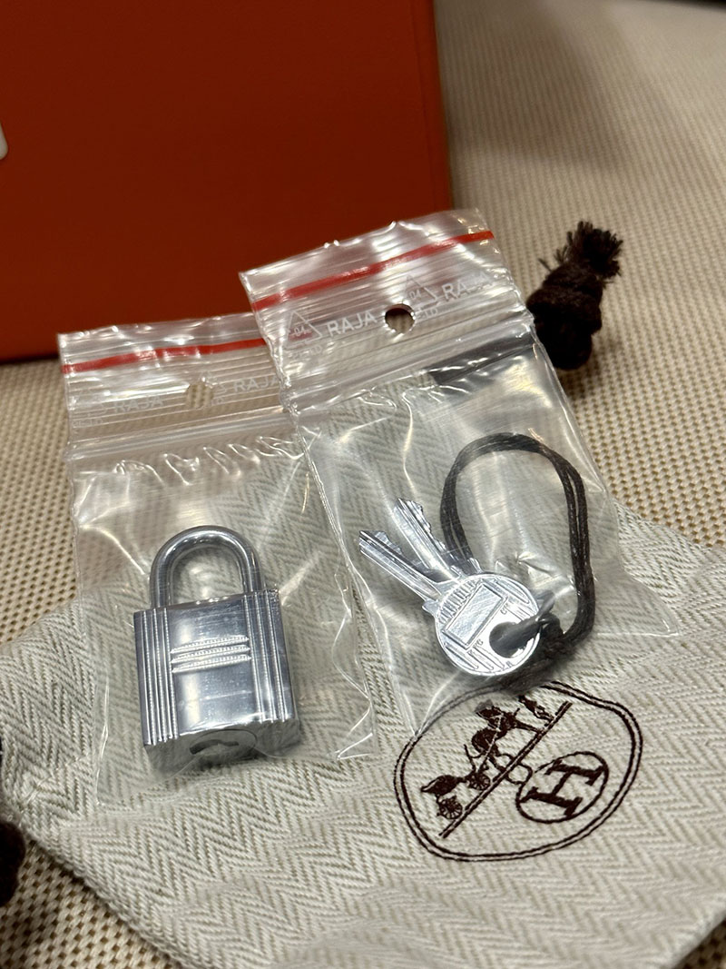 最高級エルメススーパーコピー ピコタンPMコピー ピコタンロック 18 PM パールグレー トリヨンクレマンス シルバー金具 - 画像 (5)