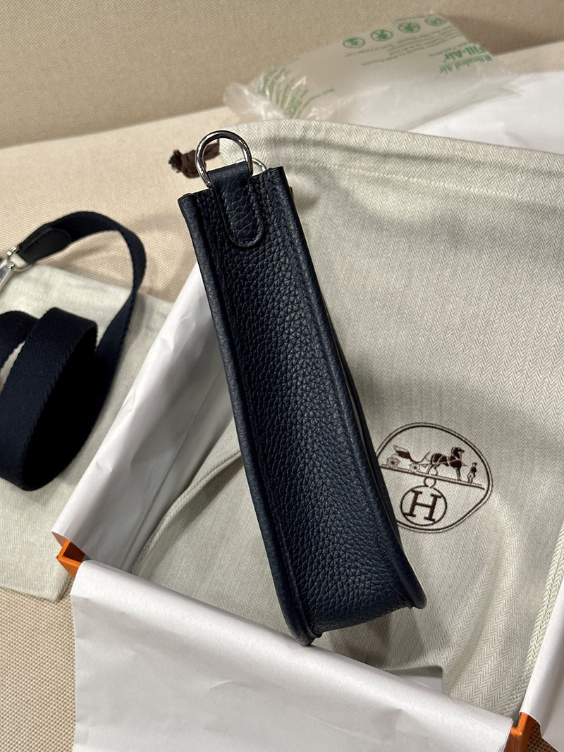 最高級エルメススーパーコピー エヴリンTPMコピー エヴリン 16 TPM ブルーニュイ トリヨンクレマンス シルバー金具 - 画像 (5)