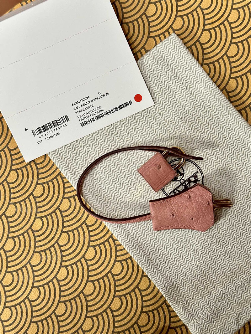 最高級エルメススーパーコピー ケリー25コピー ケリー25 外縫い テリキュート オーストリッチ ゴールド金具 - 画像 (8)