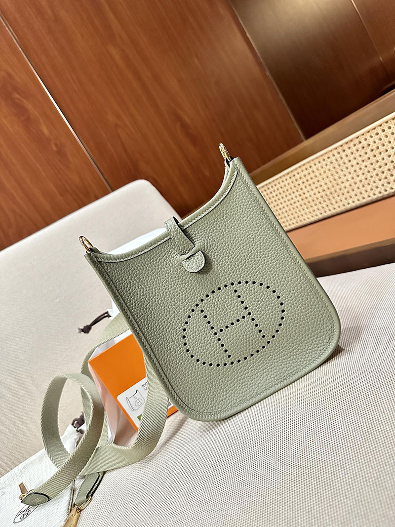 最高級エルメススーパーコピー エヴリンTPMコピー エヴリン 16 TPM ソーゼ トリヨンクレマンス ゴールド金具 - 画像 (2)