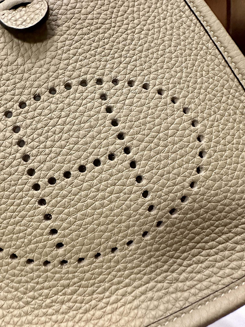 最高級エルメススーパーコピー エヴリンTPMコピー エヴリン 16 TPM トレンチ トリヨンクレマンス ゴールド金具 - 画像 (6)