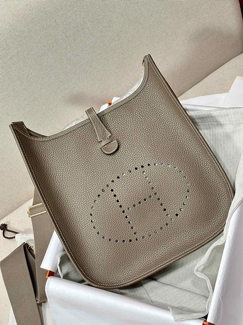 最高級エルメススーパーコピー エヴリンPMコピー エヴリン 29 PM エトゥープ トリヨンクレマンス ゴールド金具 - 画像 (4)