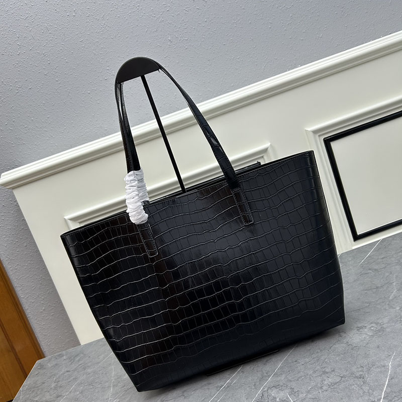 N品 YSL サンローラン ショッピングバッグ サンローラン ブラック 600281CSV0J1062 カーフスキンレザー ゴールド金具 激安優良店 - 画像 (8)