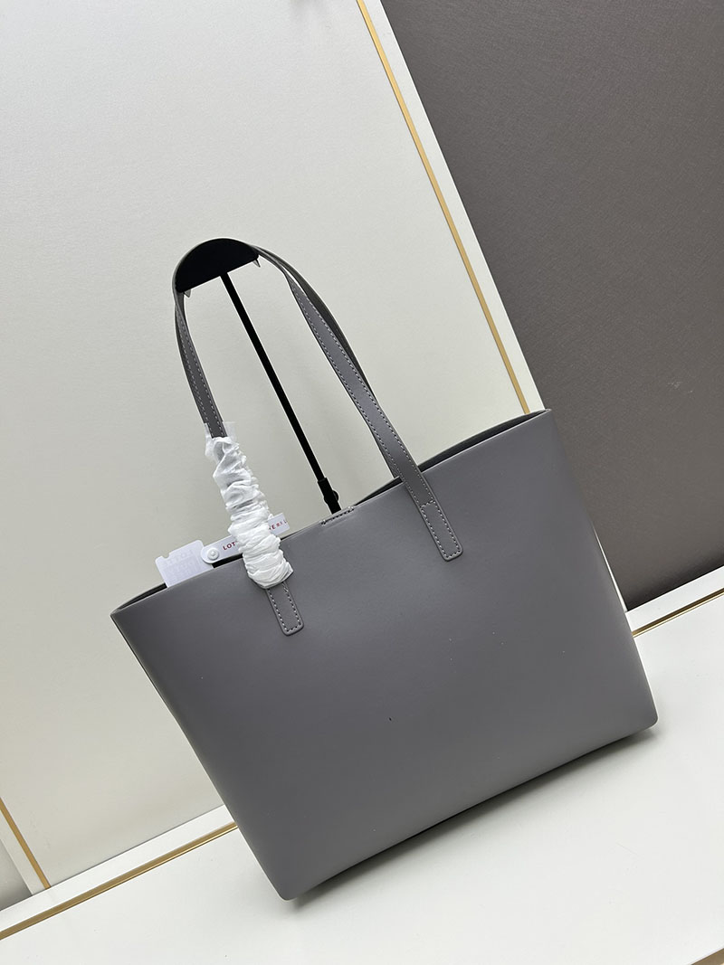 N品 YSL サンローラン ショッピングバッグ サンローラン グレー 600281CSV0J1112 カーフスキンレザー ゴールド金具 激安優良店 - 画像 (8)