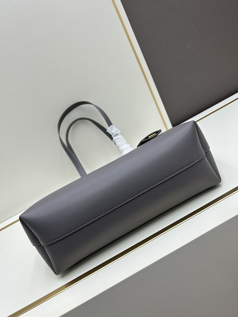N品 YSL サンローラン ショッピングバッグ サンローラン グレー 600281CSV0J1112 カーフスキンレザー ゴールド金具 激安優良店 - 画像 (5)