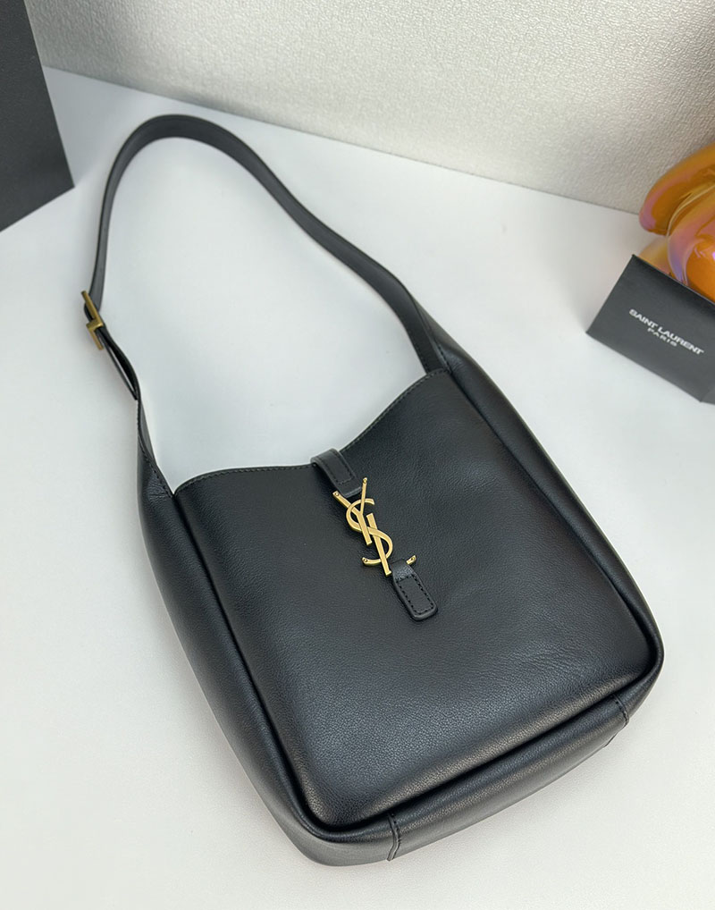 N品 YSL サンローラン LE 5 À 7 ソフト スモール ブラック 713938AAAUQ1000 カーフスキンレザー ゴールド金具 激安優良店 - 画像 (5)