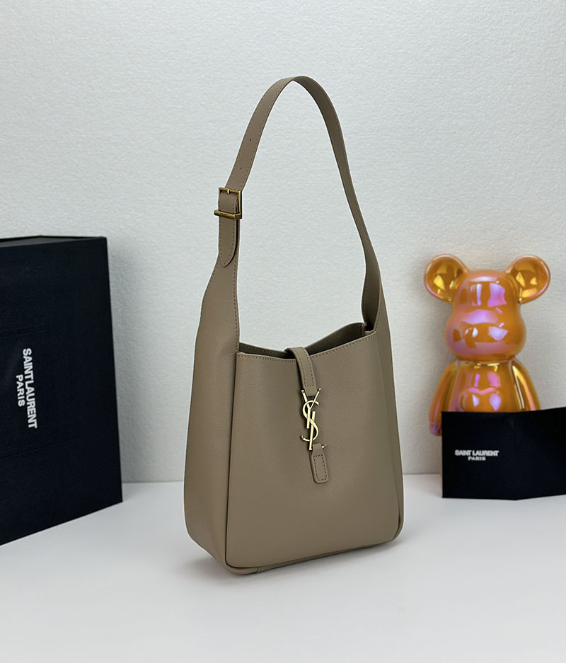 N品 YSL サンローラン LE 5 À 7 ソフト スモール ダスティグレー 713938AAAUQ1722 カーフスキンレザー ゴールド金具 激安優良店 - 画像 (9)