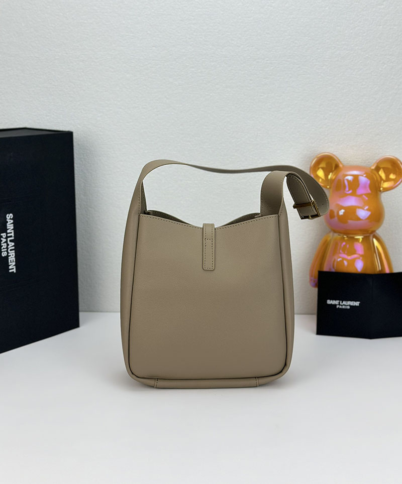N品 YSL サンローラン LE 5 À 7 ソフト スモール ダスティグレー 713938AAAUQ1722 カーフスキンレザー ゴールド金具 激安優良店 - 画像 (8)