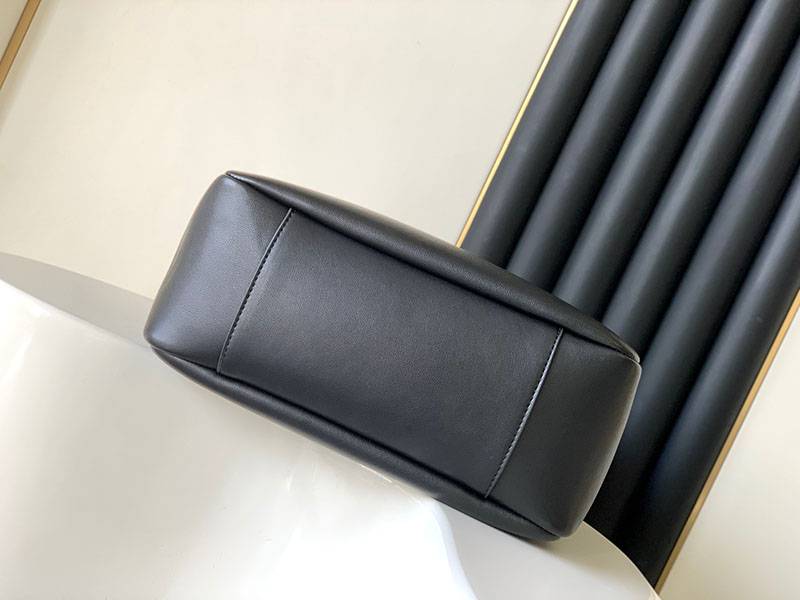 N品 YSL サンローラン LE 5 À 7 ラージ ソフト ブラック 753837AAAUQ1000 カーフスキンレザー ゴールド金具 激安優良店 - 画像 (7)