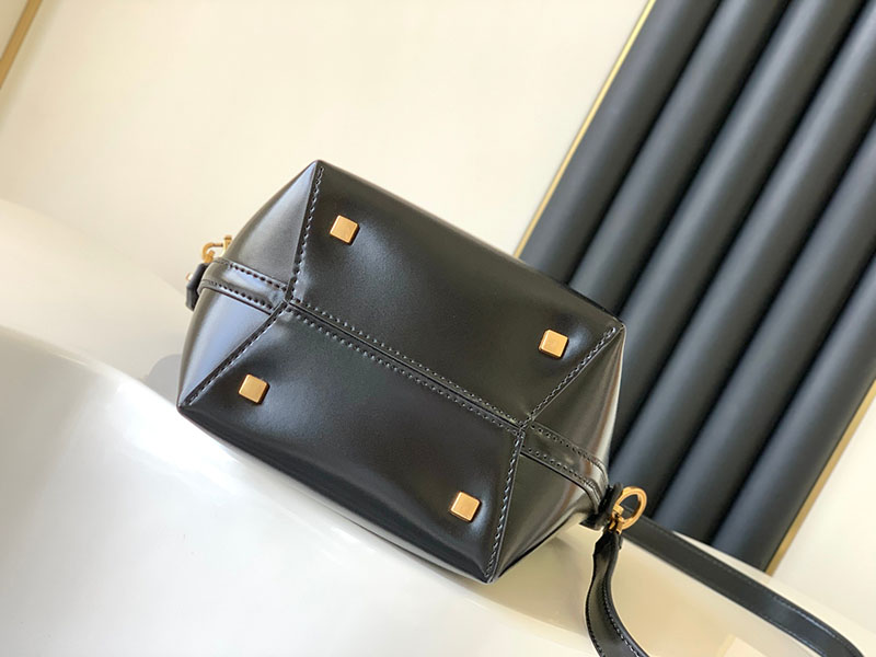 N品 YSL サンローラン LE 37 スモール(シャイニーレザー)ブラック 7490362R20W1000 カーフスキンレザー ゴールド金具 激安優良店 - 画像 (7)