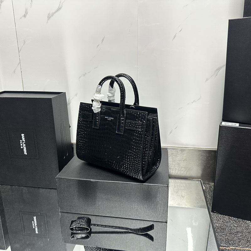 N品 YSL サンローラン サック サック ド ジュール ナノ(クロコダイルエンボスレザー) ブラック 392035DND1N1000 カーフスキンレザー シルバー金具 激安優良店 - 画像 (8)